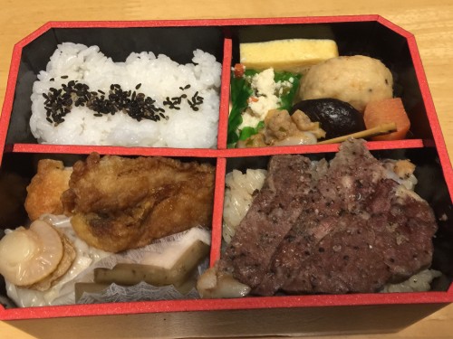 image404-500x375 駅弁　和牛焼きステーキ弁当