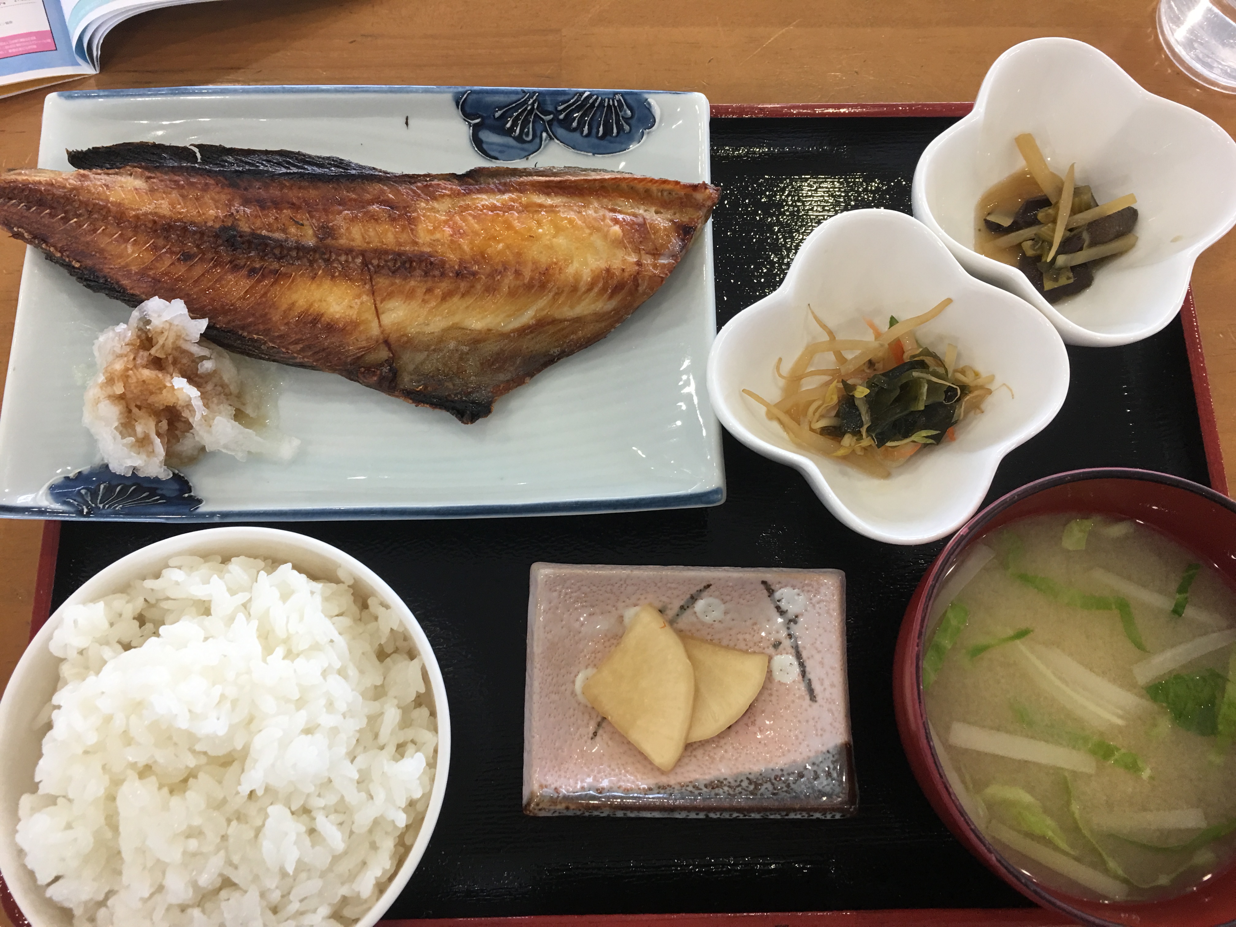 IMG_3161 青森　ハーバーキッチンの焼魚定食（ほっけ）