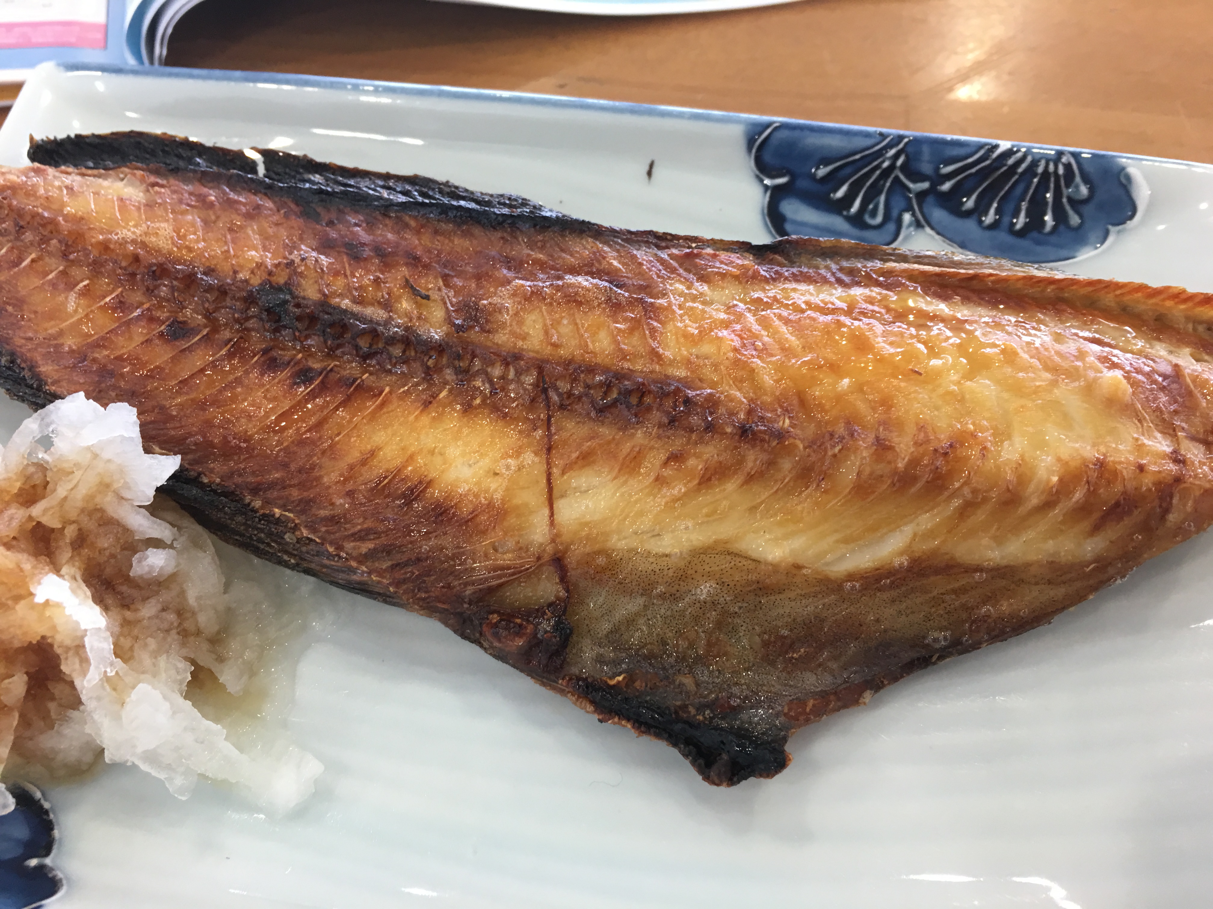 IMG_3161 青森　ハーバーキッチンの焼魚定食（ほっけ）